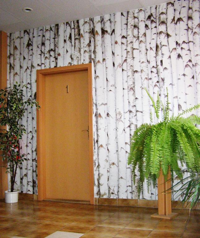 Hotel Hubert Nove Zamky Luaran gambar