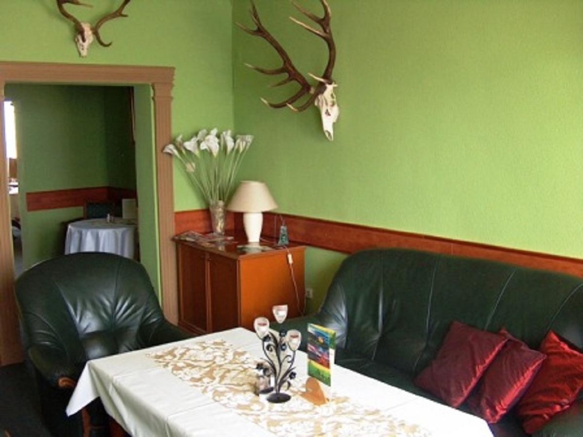 Hotel Hubert Nove Zamky Luaran gambar