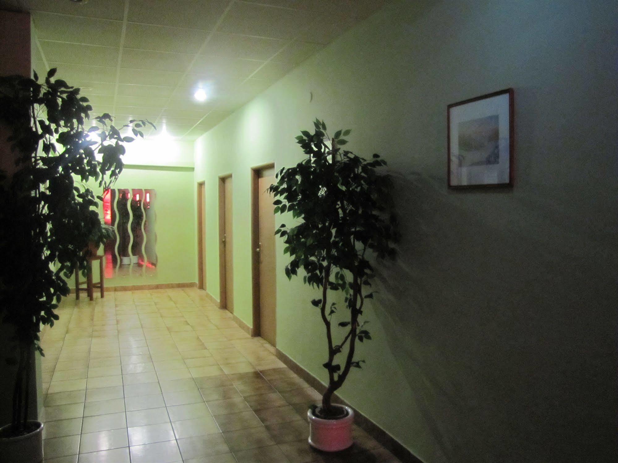 Hotel Hubert Nove Zamky Luaran gambar